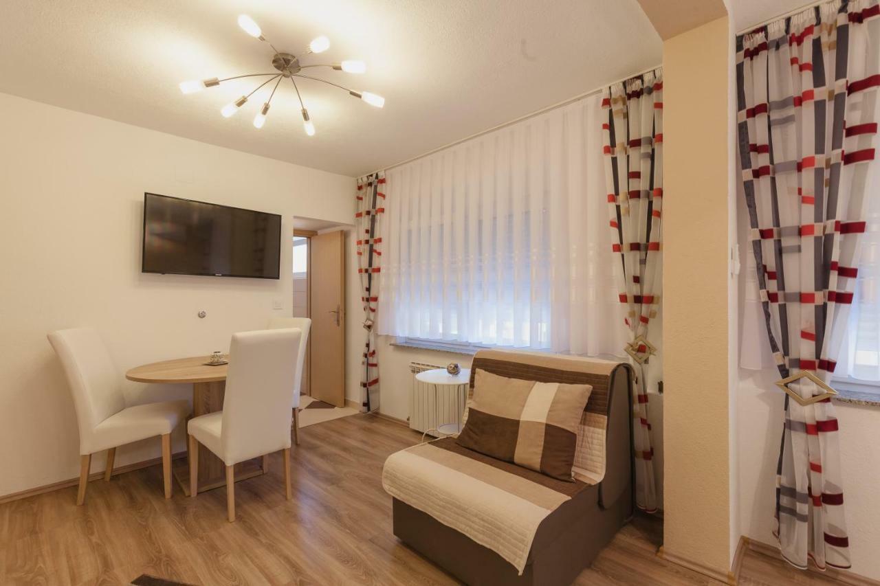Iris Room & Apartment Slunj Luaran gambar